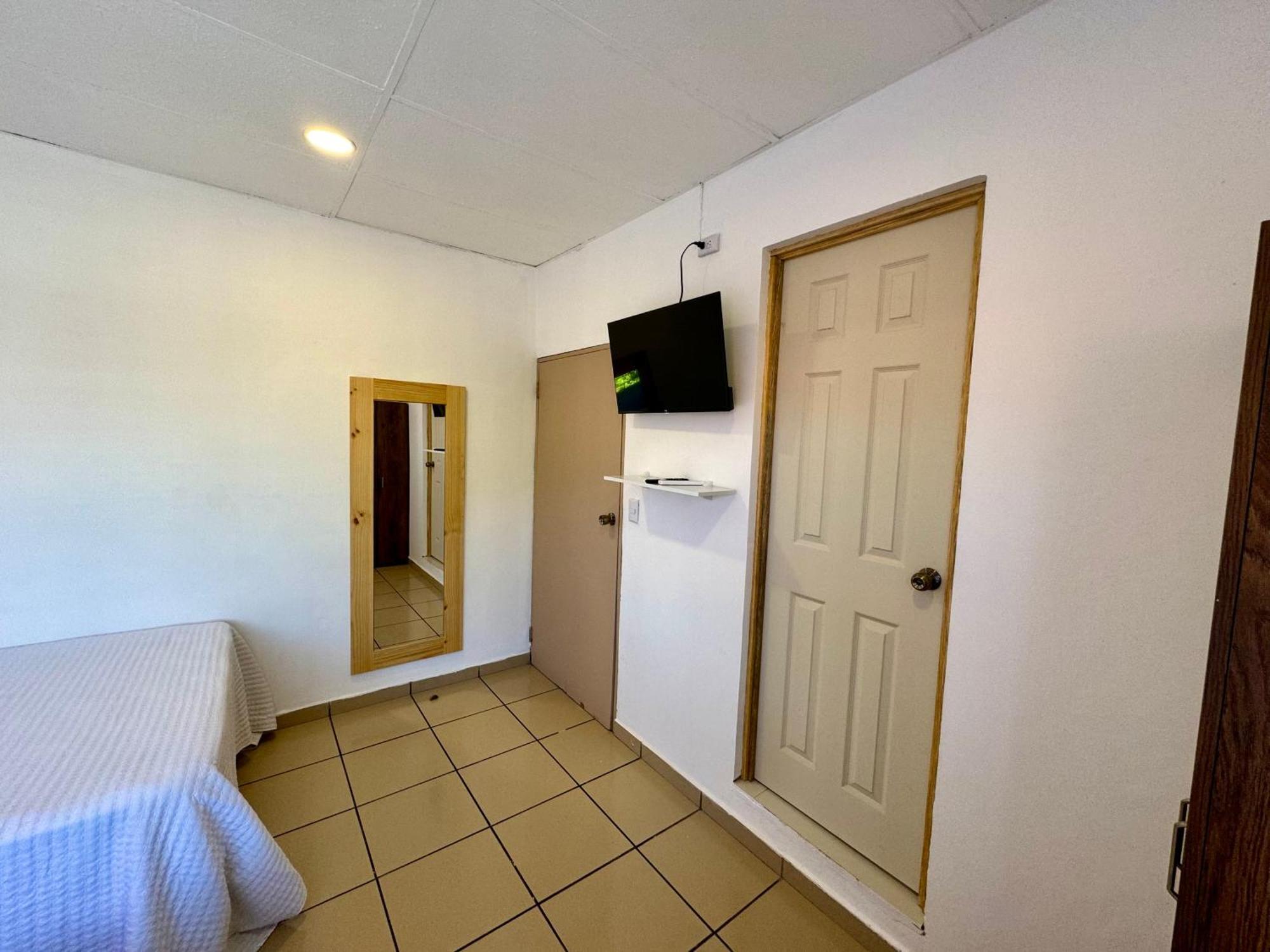 Casa Serena B&B Santa Tecla Exteriör bild